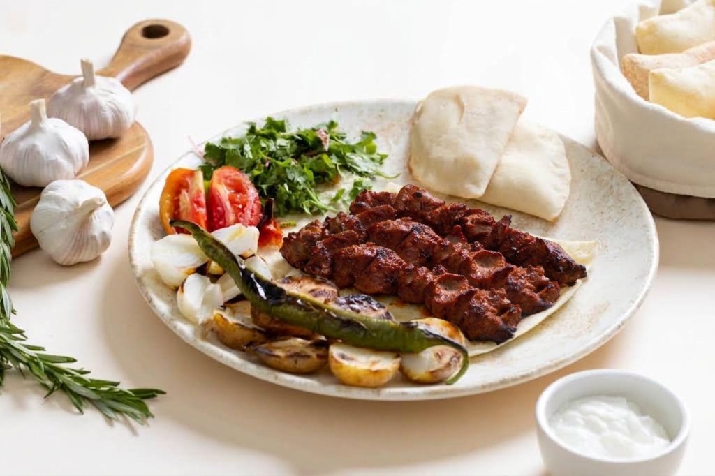 碳烤小牛肉串